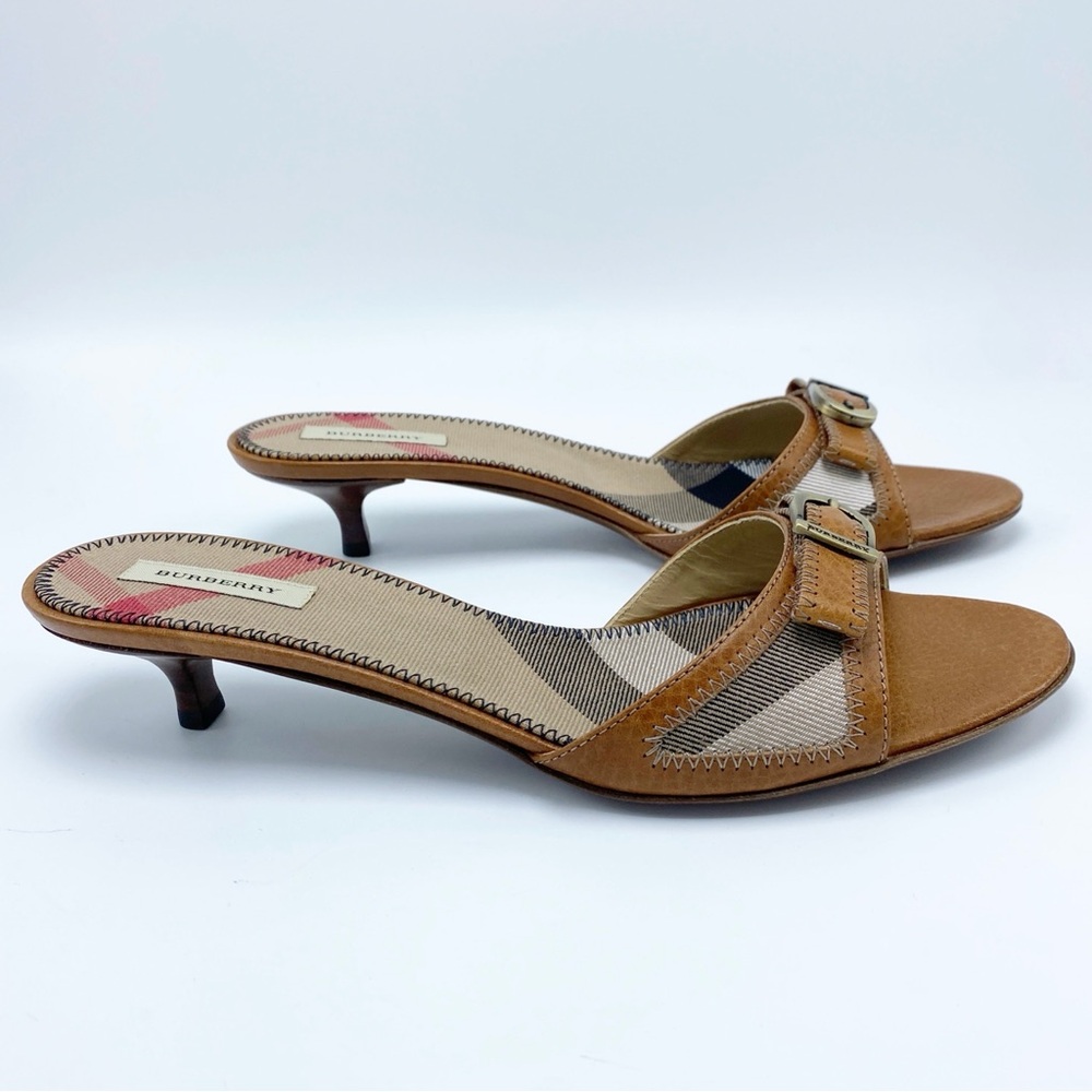 NEW Burberry Print size 38 Tan Leather Kitten Heel Sandals Mules with Bow Detail